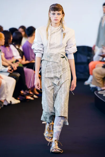 Look 23